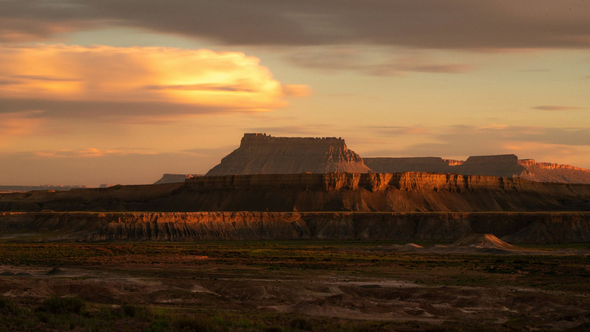 Sunset over mesa cliffs in Southern Utah